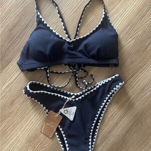 BERLOOK Ribbed Navy Blue Bikini with White Trim, size Medium. NWT!